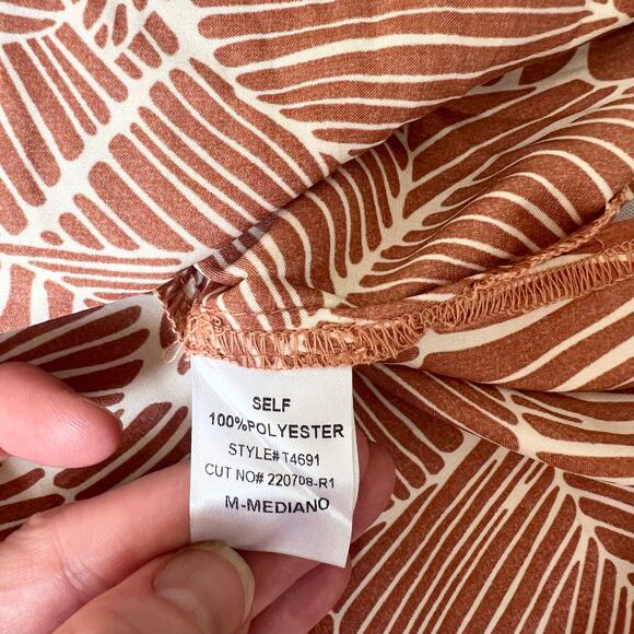 New W/ Tags Blush & Day Medium Silky Long-Sleeve Botanical Print Blouse - Picture 11 of 13